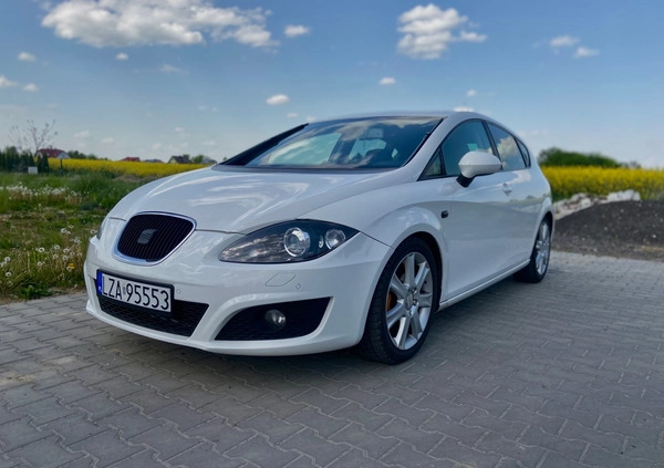 Seat Leon cena 27900 przebieg: 290000, rok produkcji 2010 z Zamość małe 352